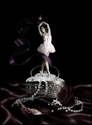 20071110140934-the-music-box-by-starlightblood.jpg